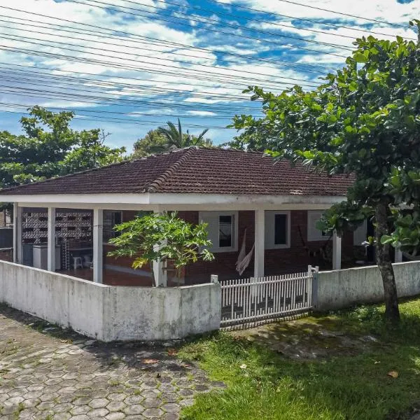 Memora Guesthouse Pontal do Paraná - Casa inteira ou Quartos a duas quadras da praia e próxima a Ilha do Mel